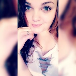 Meet your Posher, Katelyn